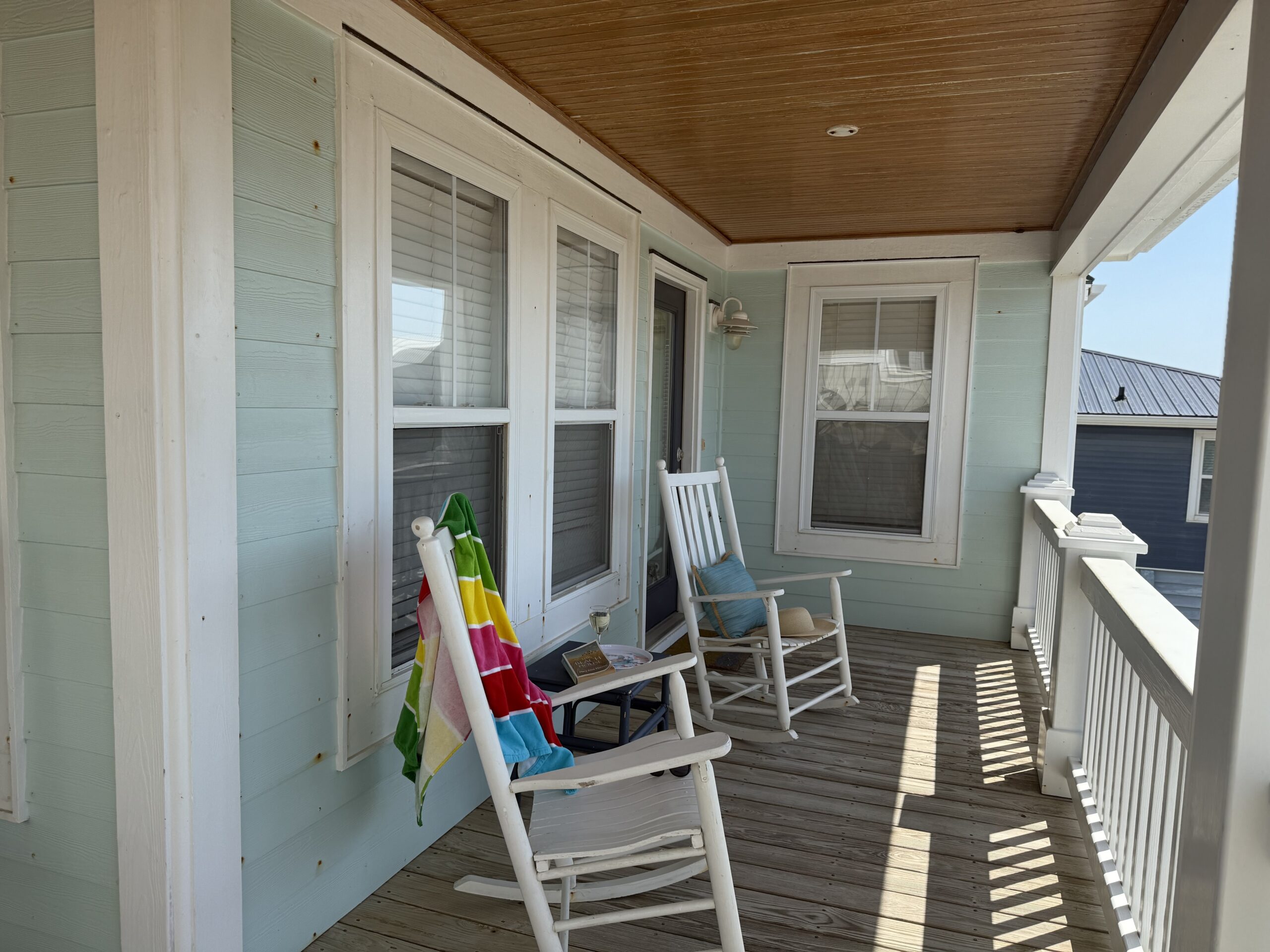 Amenity: <span>Front and back porch</span>
